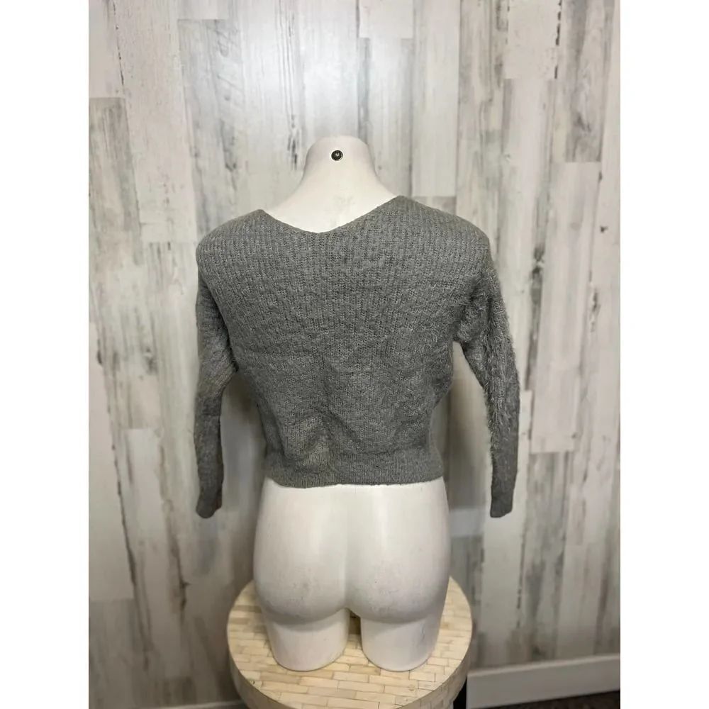 Sweater - Picture 4 of 6